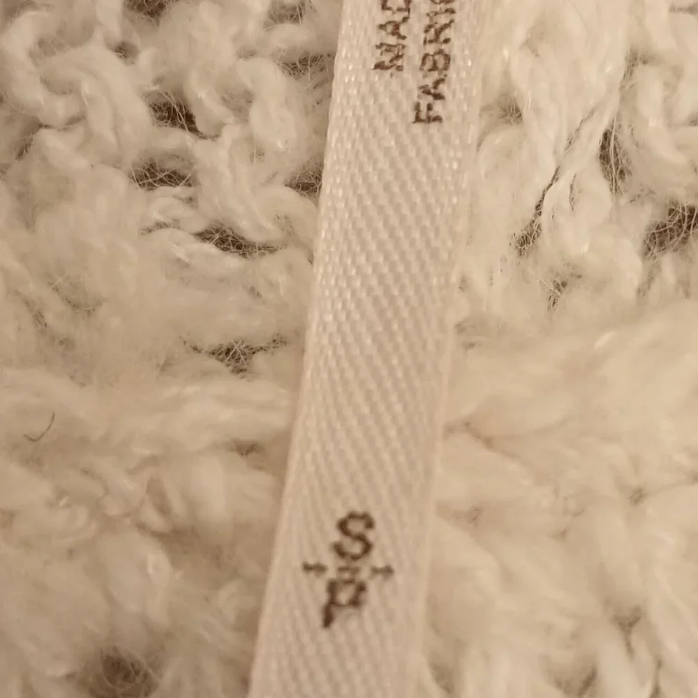 Free People Size S Cream Crochet Oversized Cropped Sweater - Picture 3 of 10